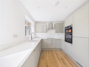 Kitchen- click for photo gallery